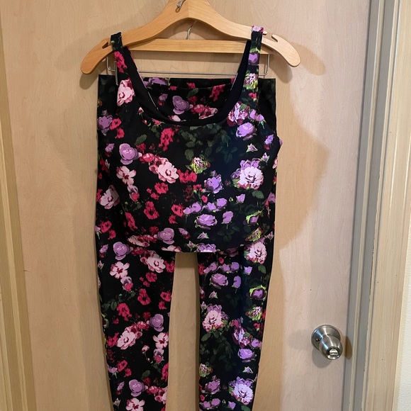 Old Navy Other - Active Floral Bra Top and Leggings SET